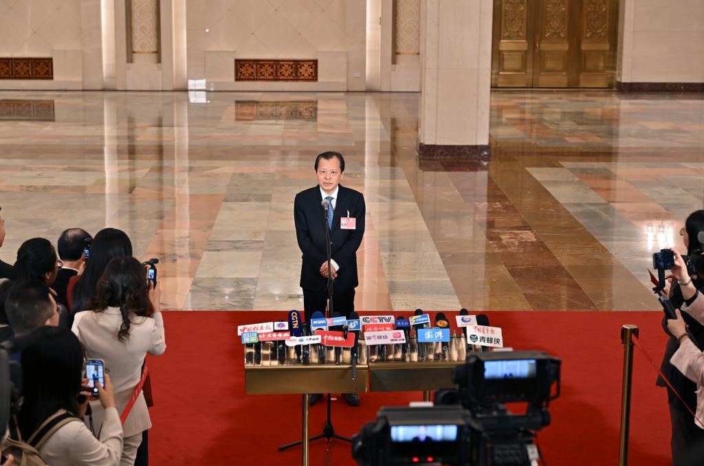 十四届全国人大四次会议第二场“部长通道”集中采访活动举行